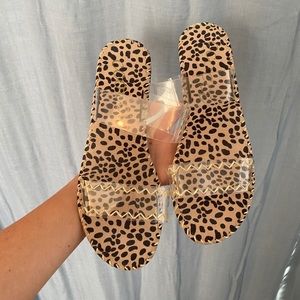 Clear cheetah flats